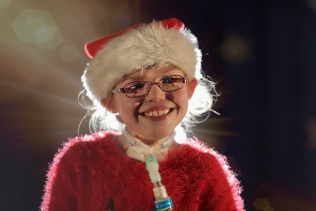 Summer experiences the #MagicOfChristmas - Shooting Star Chase children&#39;s hospice (1)